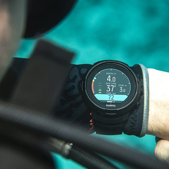 SUUNTO ダイブコンピュータ Suunto D5 All Black